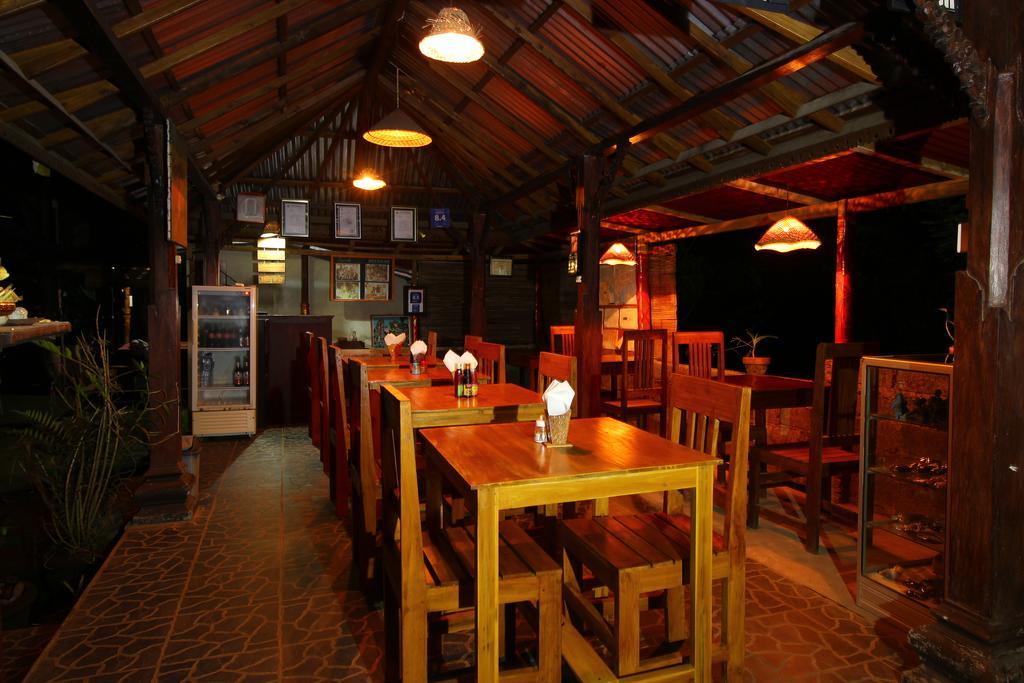Edy Homestay Мундук Екстер'єр фото